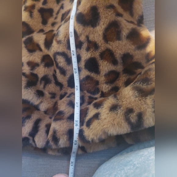 Faux Fur Coat Leopard print - Picture 11 of 12